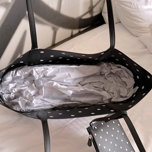 Kate Spade Disney Minnie Mouse tote bag - Picture 9 of 10